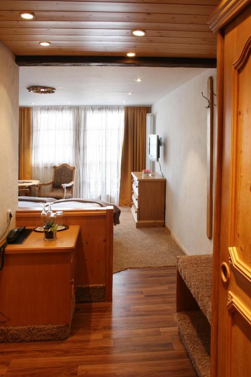 Hotel Adler Baerental フェルトベルク 部屋 写真