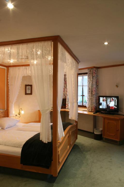 Hotel Adler Baerental フェルトベルク 部屋 写真
