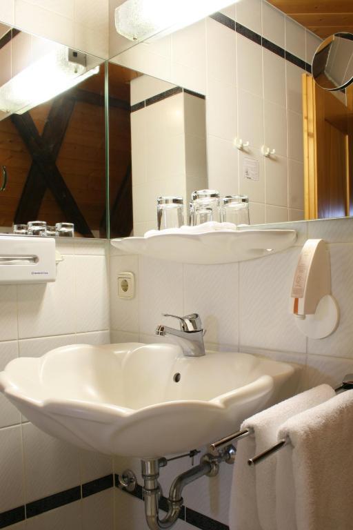 Hotel Adler Baerental フェルトベルク 部屋 写真